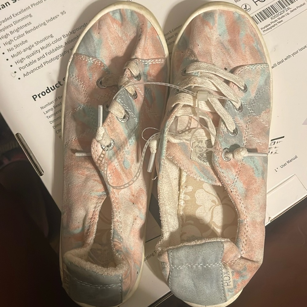 Never Worn Roxy Sneakers